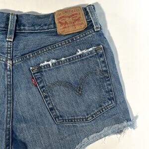 Levi Jean Cut off Shorts Size 27
